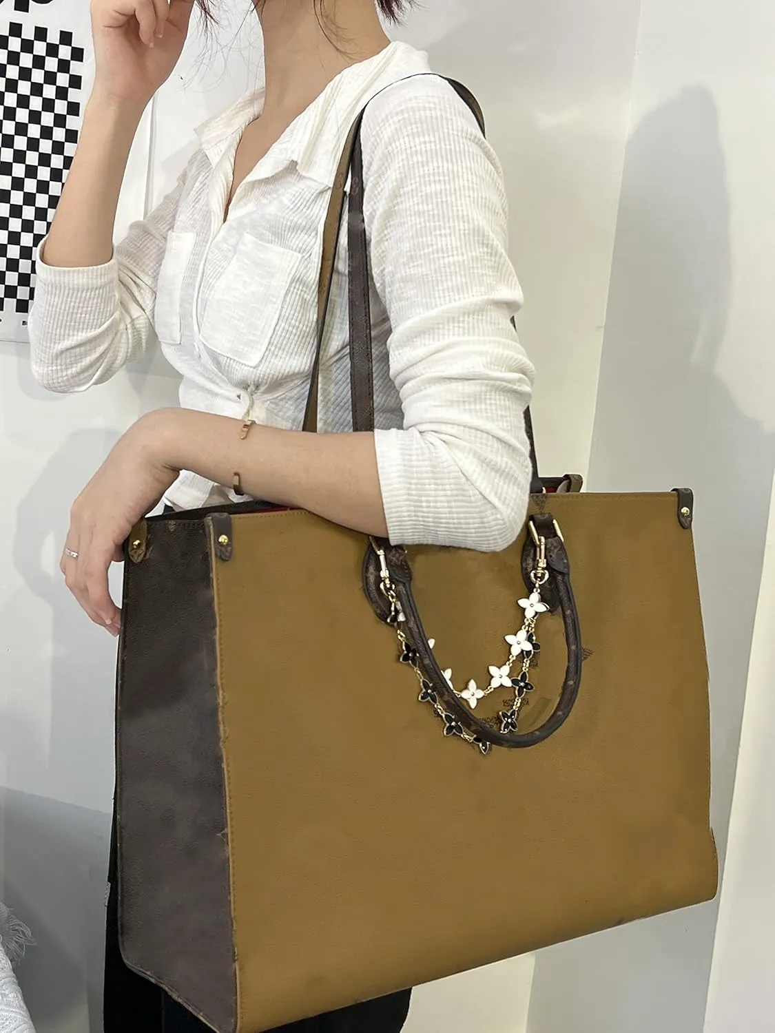 Bag Organizer Insert,Tote Bag Insert For On The Go GM, Handbag Inner Organizer,Handbag Storage,Tote Bags Felt Liner with Zipper (Beige,XL)
