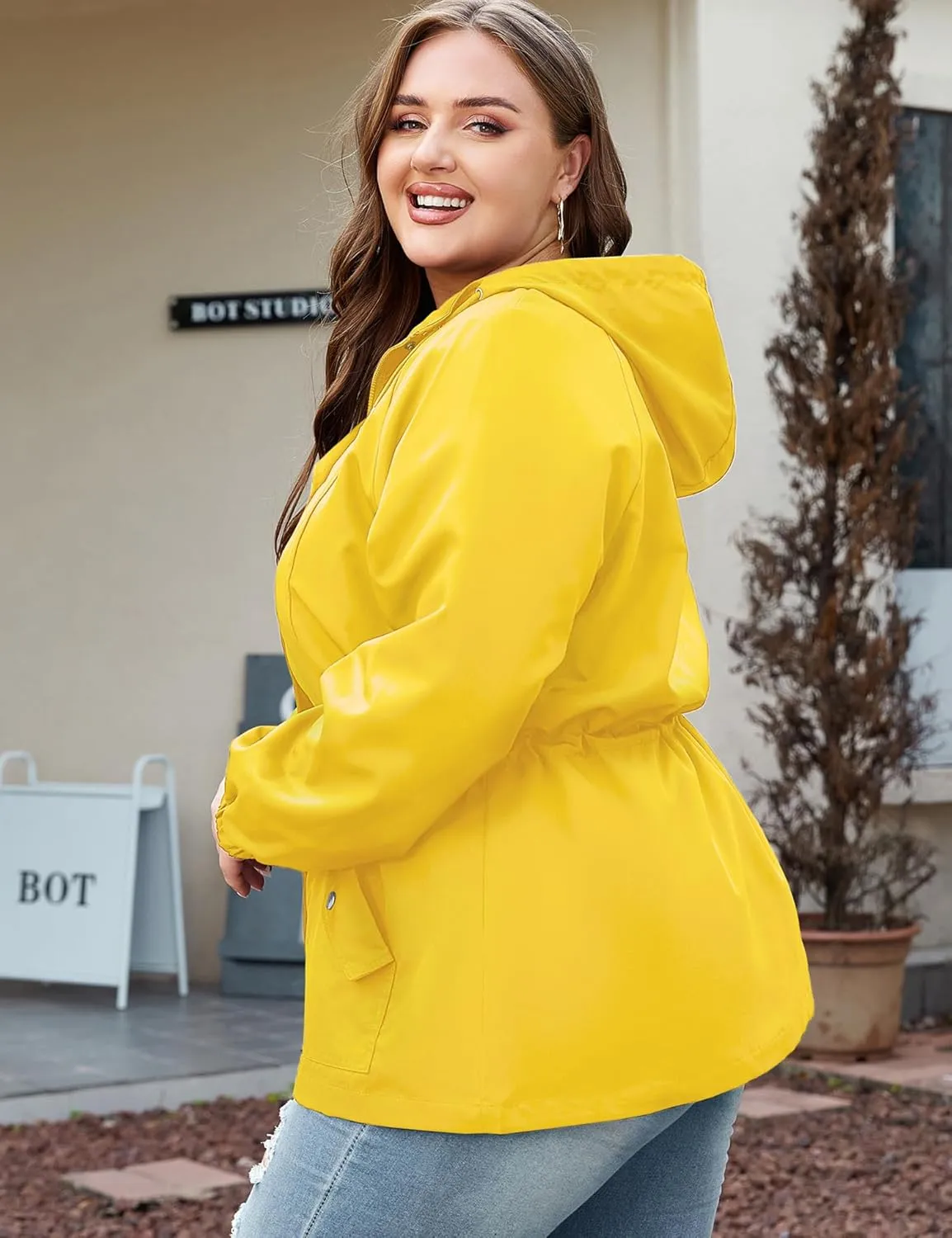 Bloggerlove Women's Rain Jacket Plus Size Lightweight Raincoat with Hood Waterproof Outdoor Windbreaker