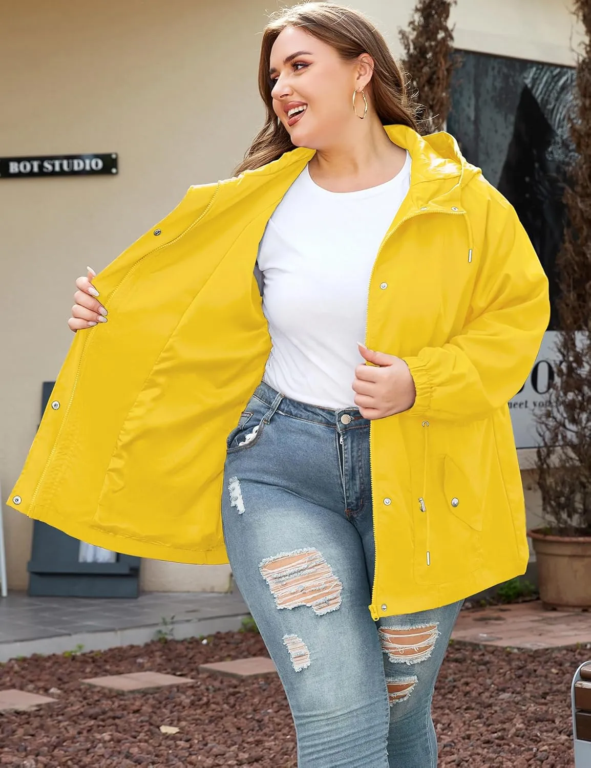 Bloggerlove Women's Rain Jacket Plus Size Lightweight Raincoat with Hood Waterproof Outdoor Windbreaker