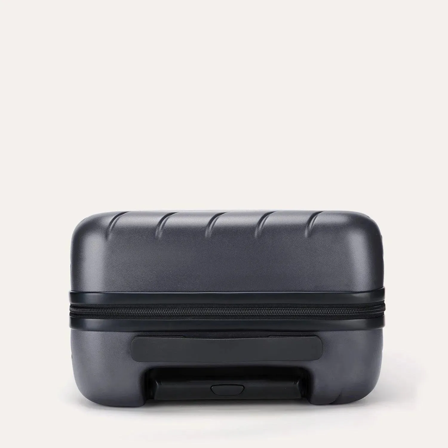 Daren 16-20 Inch Lightweight Hardside Carry-On Suitcase