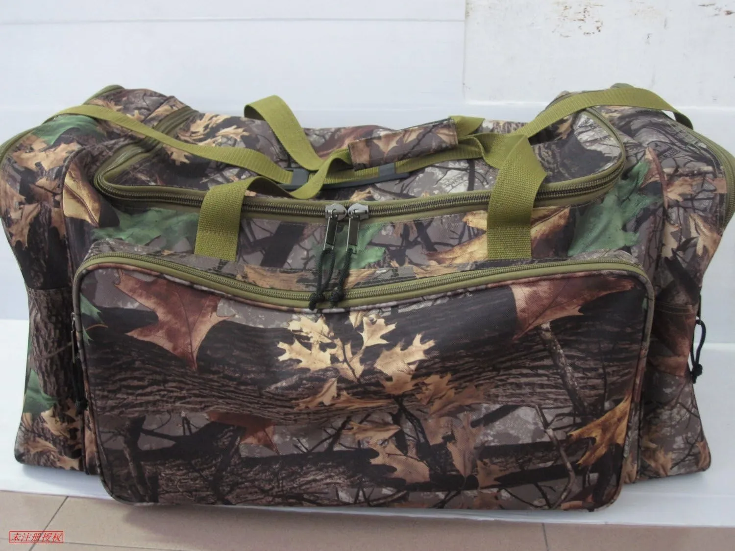 EXPLORER Duffel Bag