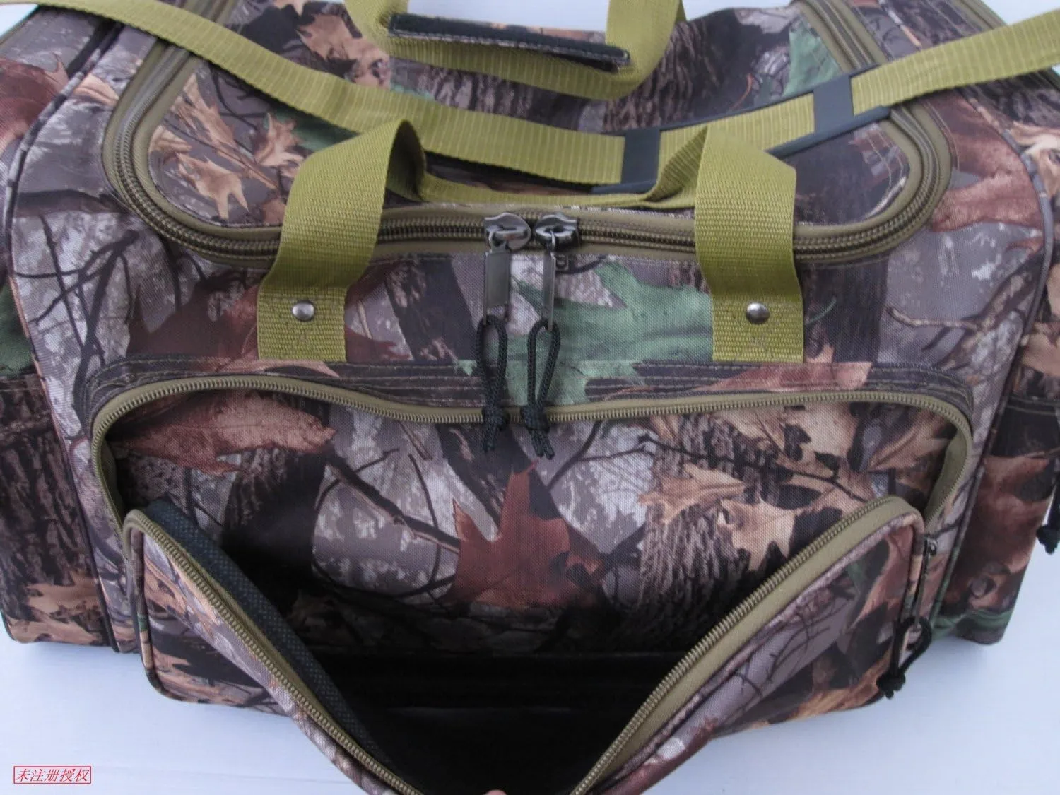 EXPLORER Duffel Bag