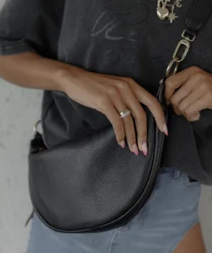 Knox Sling in Pebbled Leather