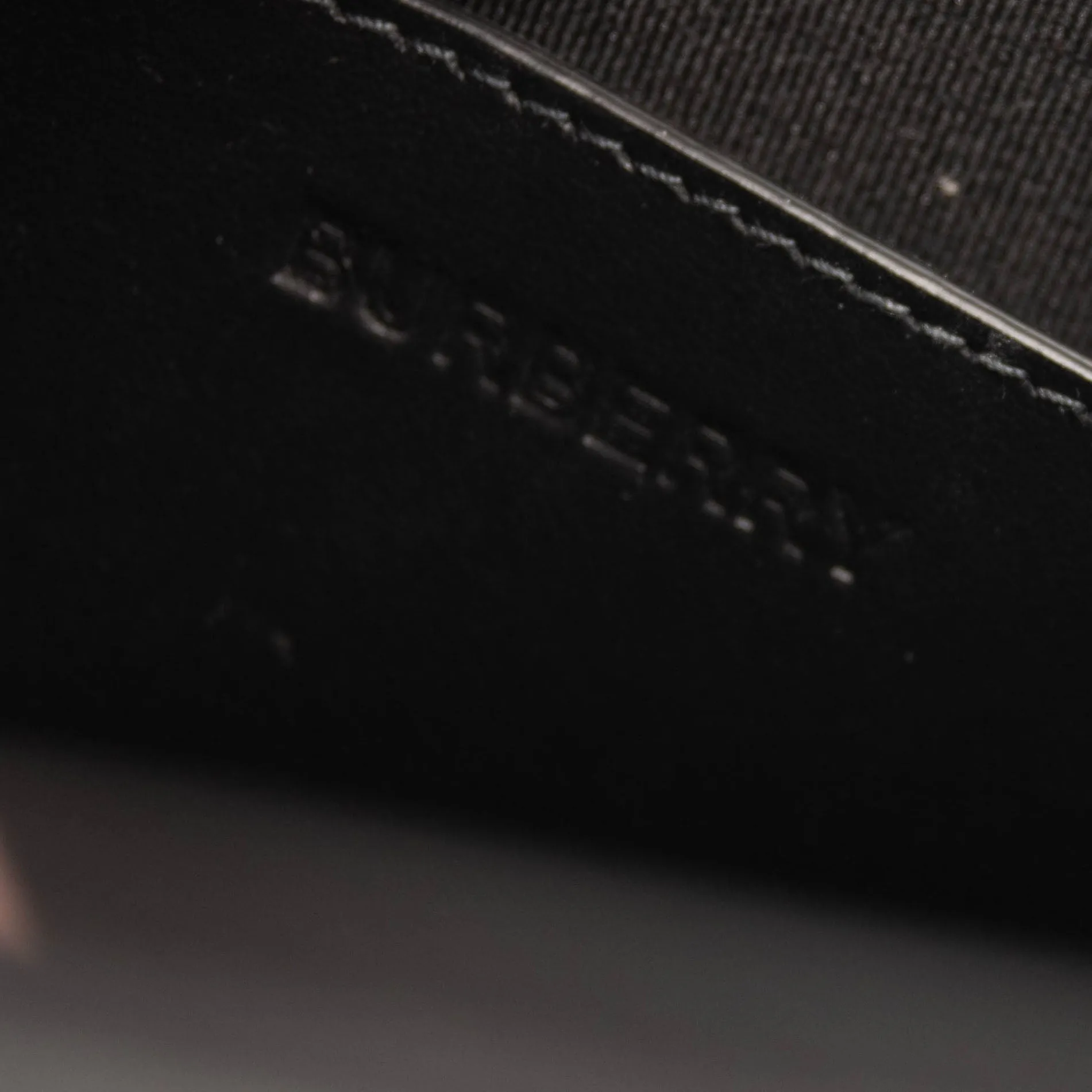 NEW Burberry Denny check-print messenger bag