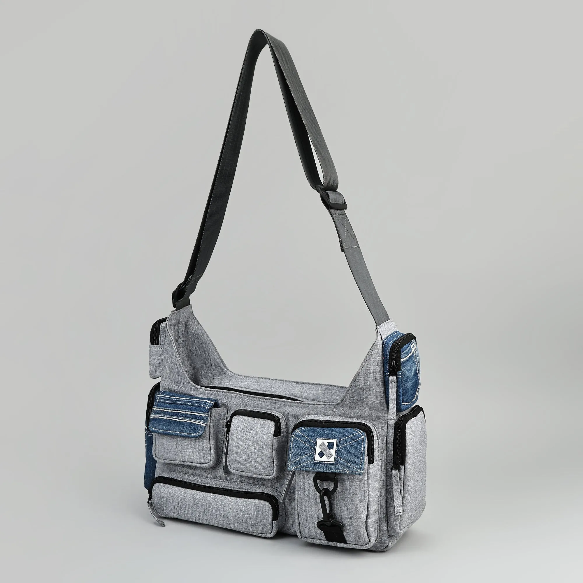 POCKET CLUSTER 306.19 MESSENGER BAG