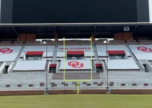 STADIUM RAIN COVER 6OZ POLY, VELCRO TO JOIN