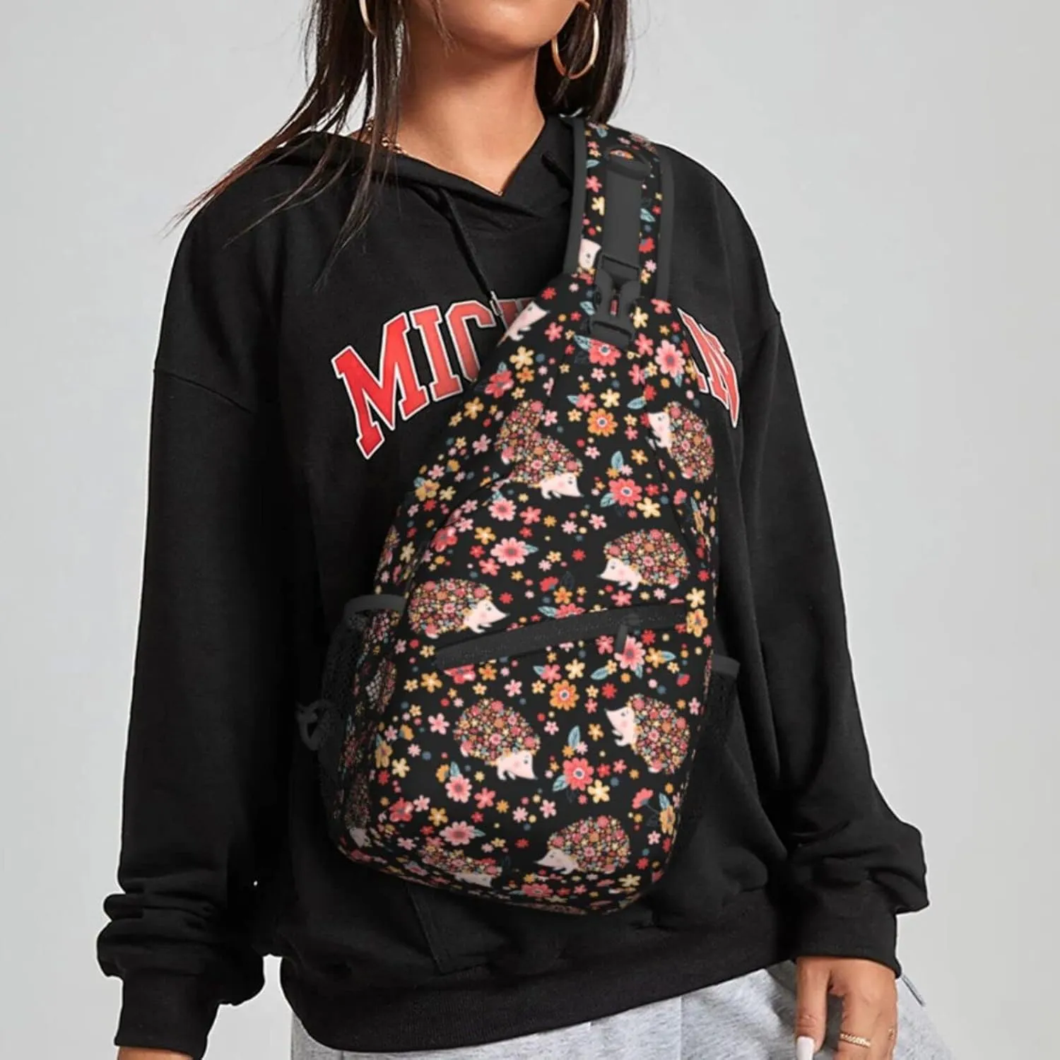 Women Cute Flowers Hedgehogs Black Crossbody Sling Backpack for Men Chest Bag Shoulder Bag Lightweight One Strap Backpack Travel Outdoor Daypack