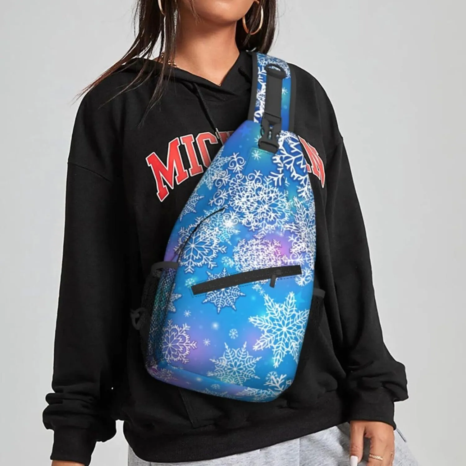 Women Snowflakes Winter Christmas Crossbody Sling Backpack for Men Chest Bag Shoulder Bag Lightweight One Strap Backpack Travel Outdoor Daypack
